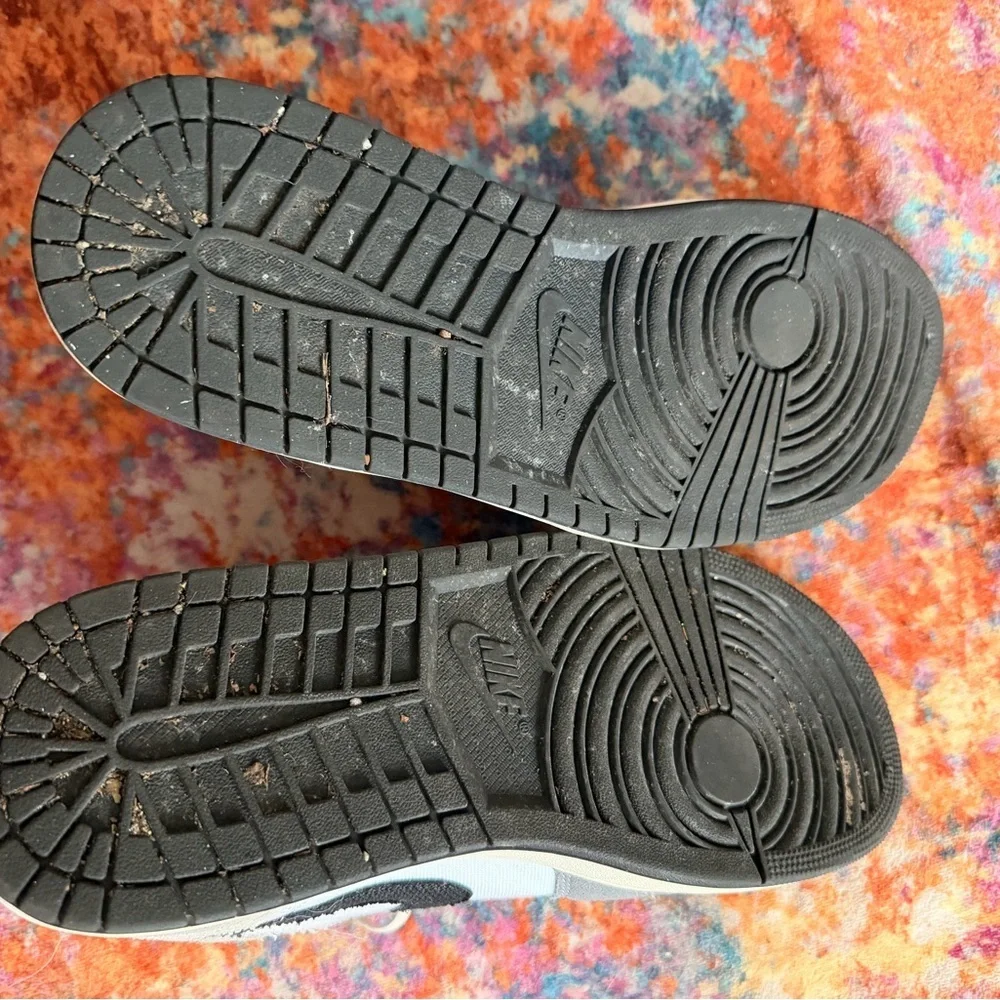Air Jordan 1 Mid SE Craft. DZ4136-002